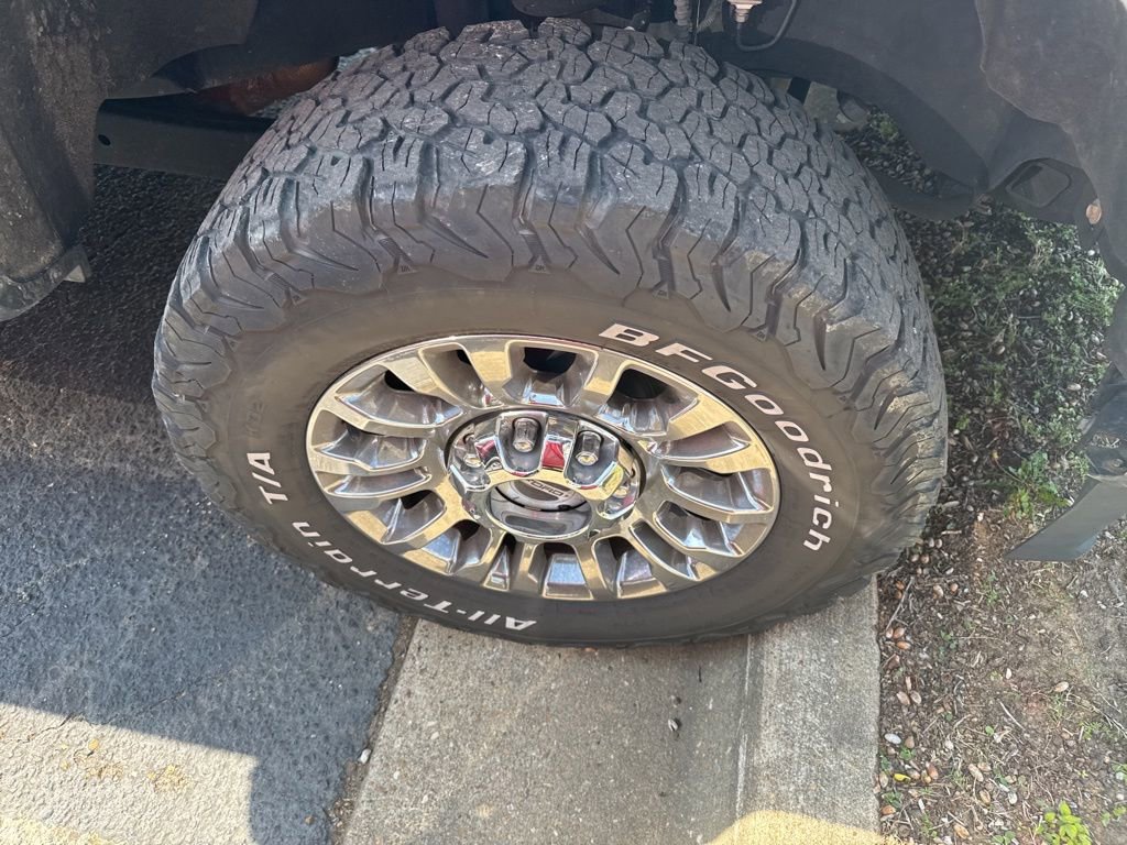 Certified 2020 Ford F250 XLT w/ XLT Premium Package image 16