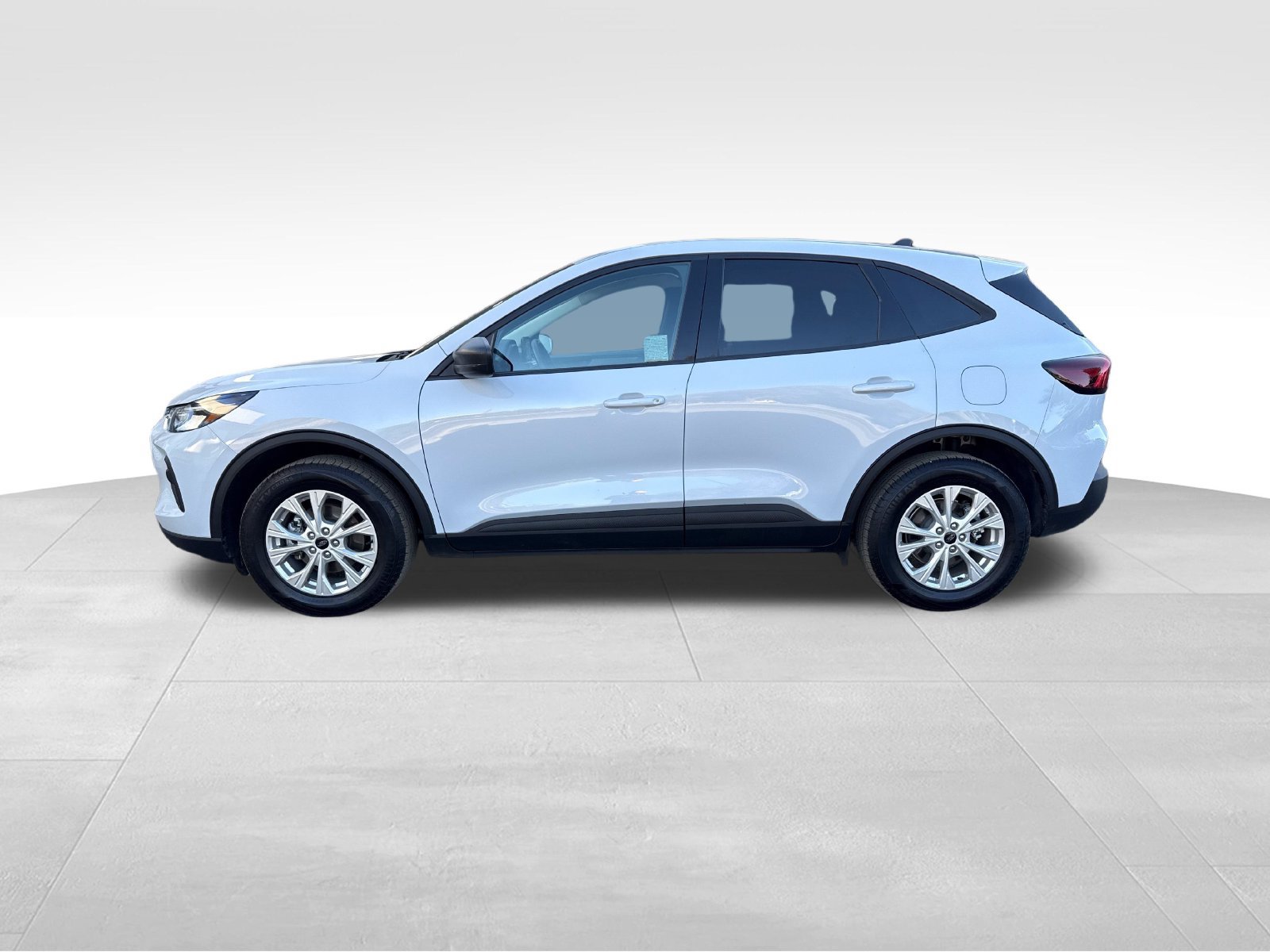 Certified 2025 Ford Escape Active AWD/4WD image 2