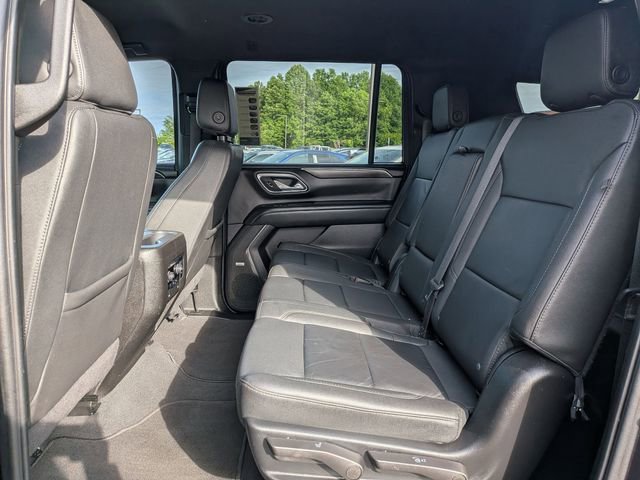 Used 2024 Chevrolet Suburban LT RWD image 27