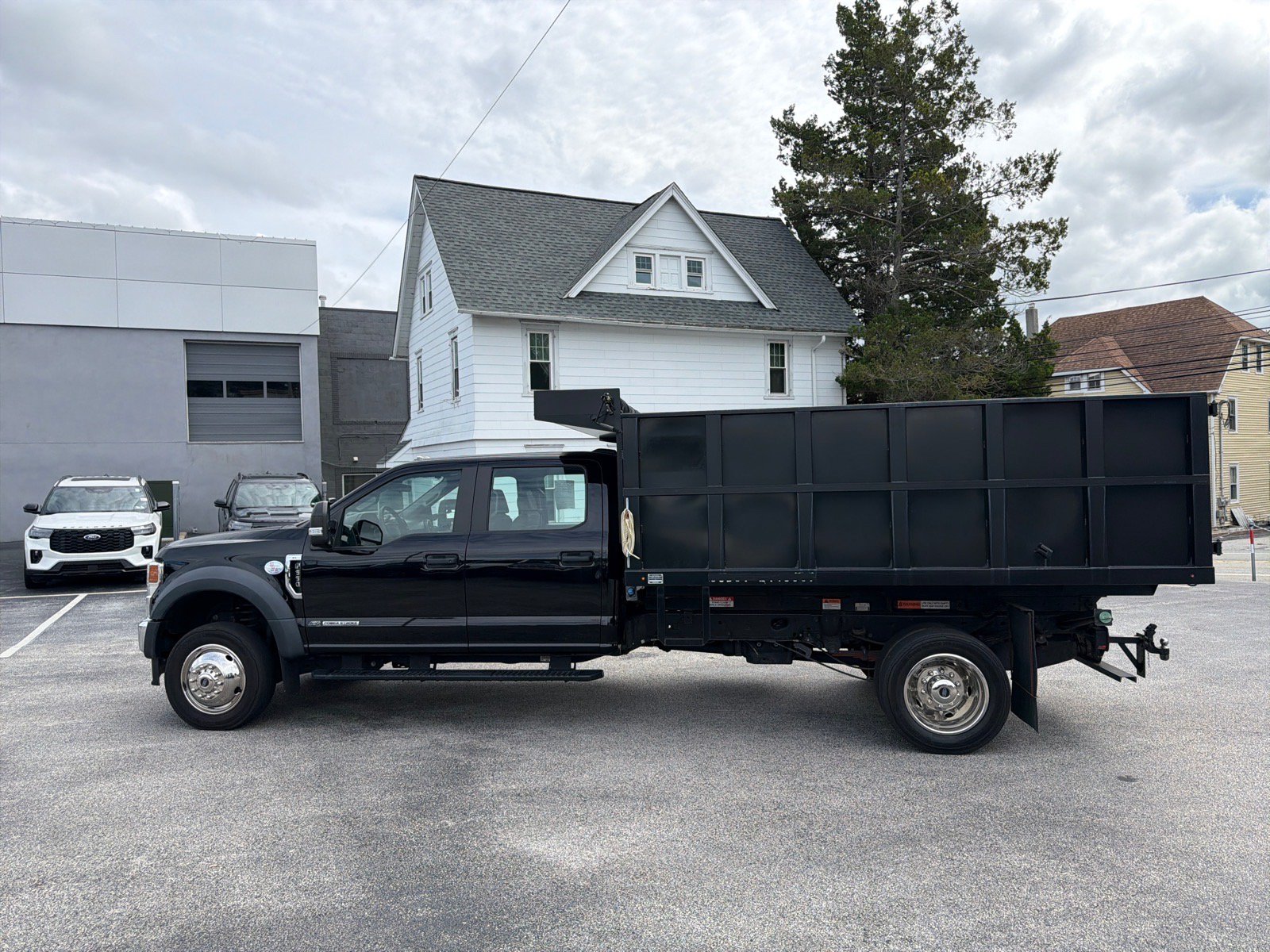 Certified 2022 Ford F550 4x4 Crew Cab Super Duty w/ Power Equipment Group image 11