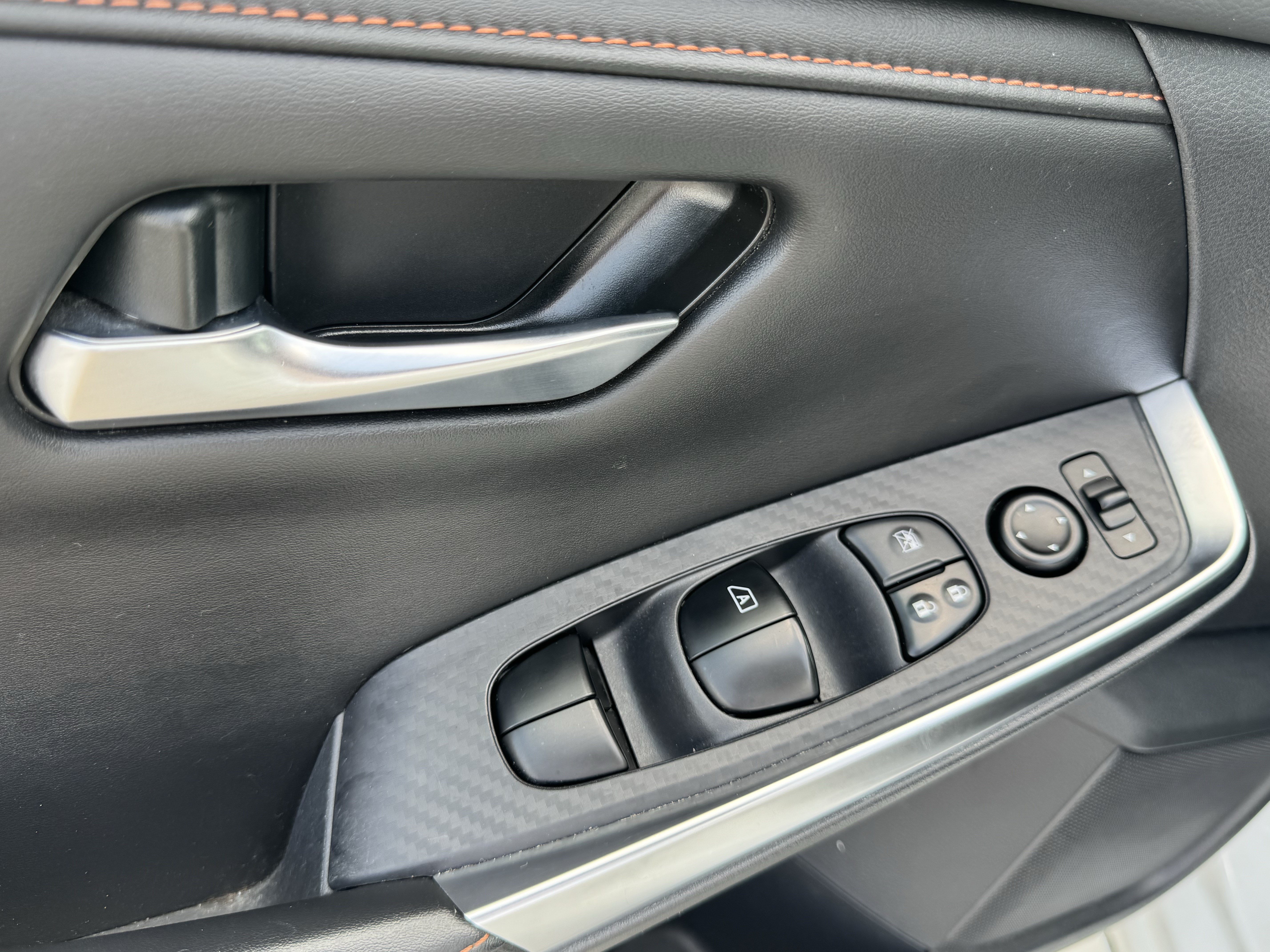 Used 2021 Nissan Sentra SR FWD image 11