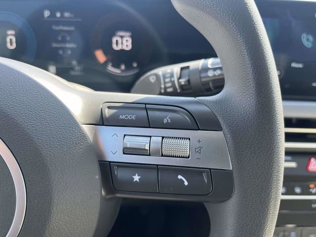 Used 2025 Hyundai Sonata SE FWD image 18