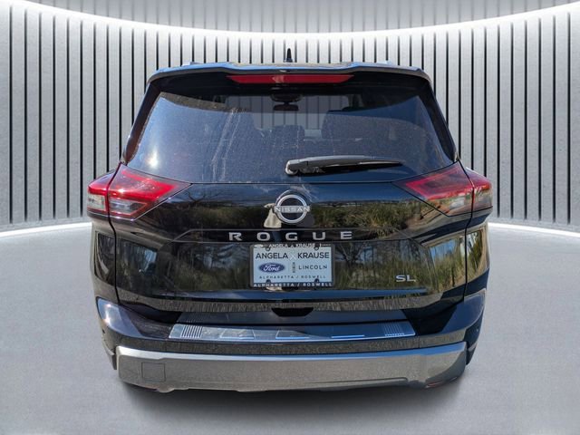 Used 2025 Nissan Rogue SL w/ SL Premium Package image 3