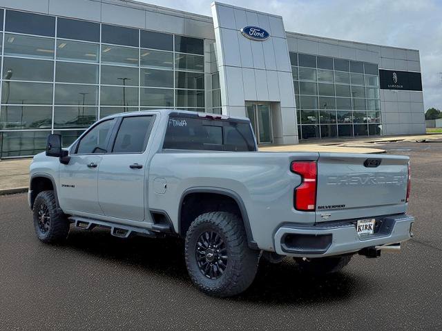 Used 2024 Chevrolet Silverado 2500 LTZ w/ LTZ Plus Package AWD/4WD image 10