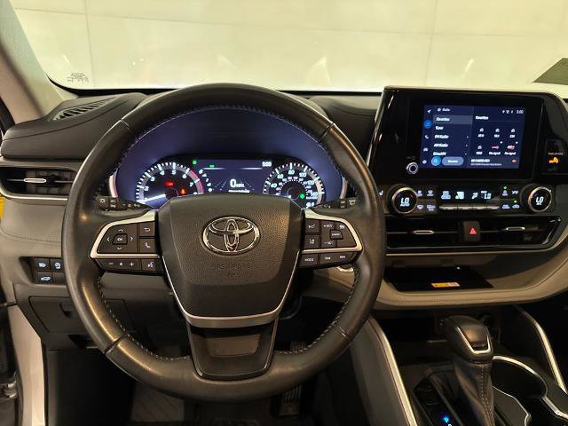 Used 2023 Toyota Highlander L image 10