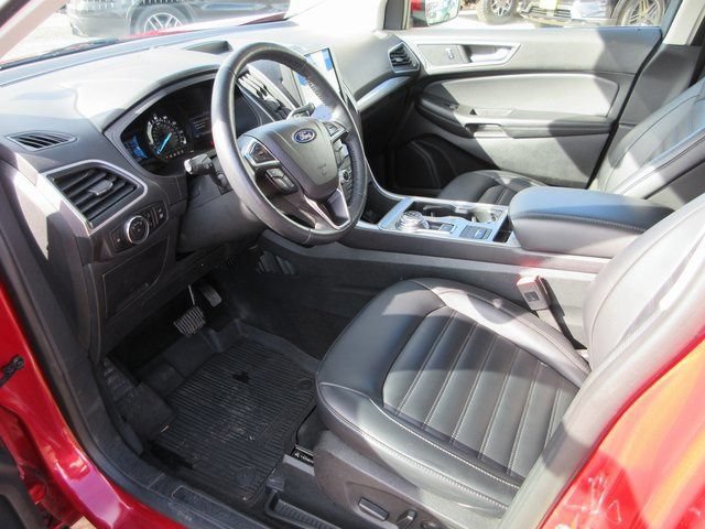 Certified 2024 Ford Edge SEL w/ Convenience Package AWD/4WD image 3