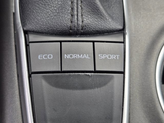 Used 2023 Toyota Camry LE image 19