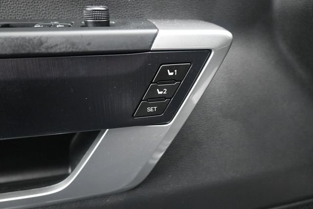 Used 2025 Toyota Tundra Platinum AWD/4WD image 8