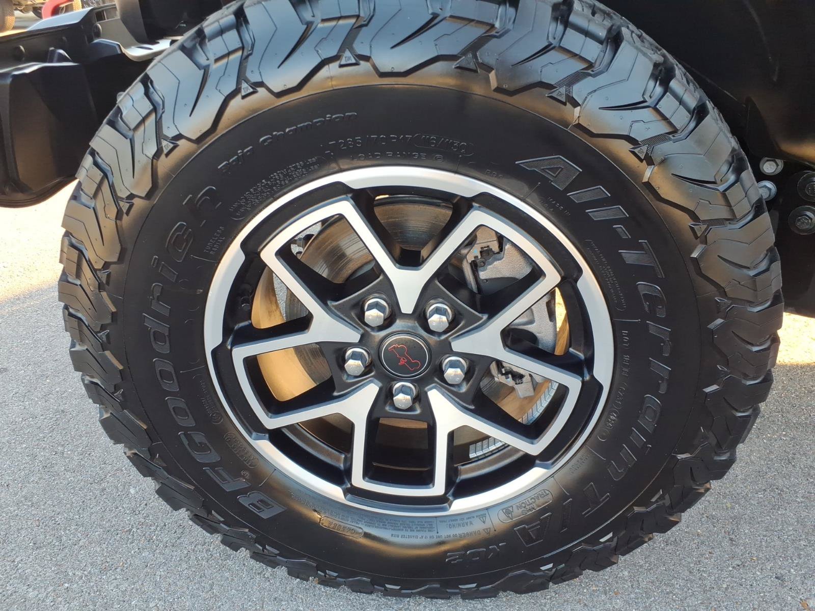 Used 2026 Jeep Wrangler Unlimited Rubicon AWD/4WD image 9