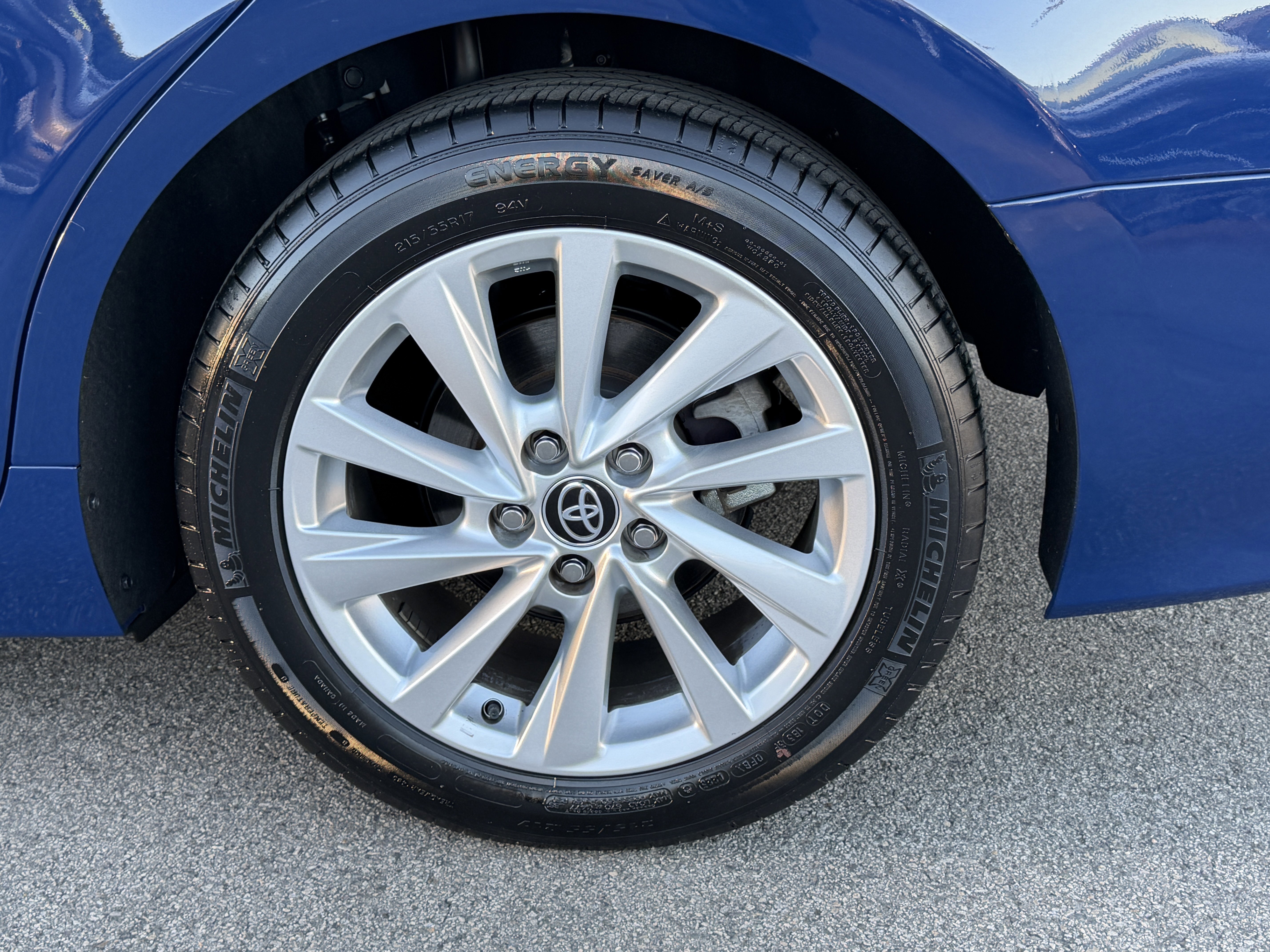 Used 2023 Toyota Camry LE image 9