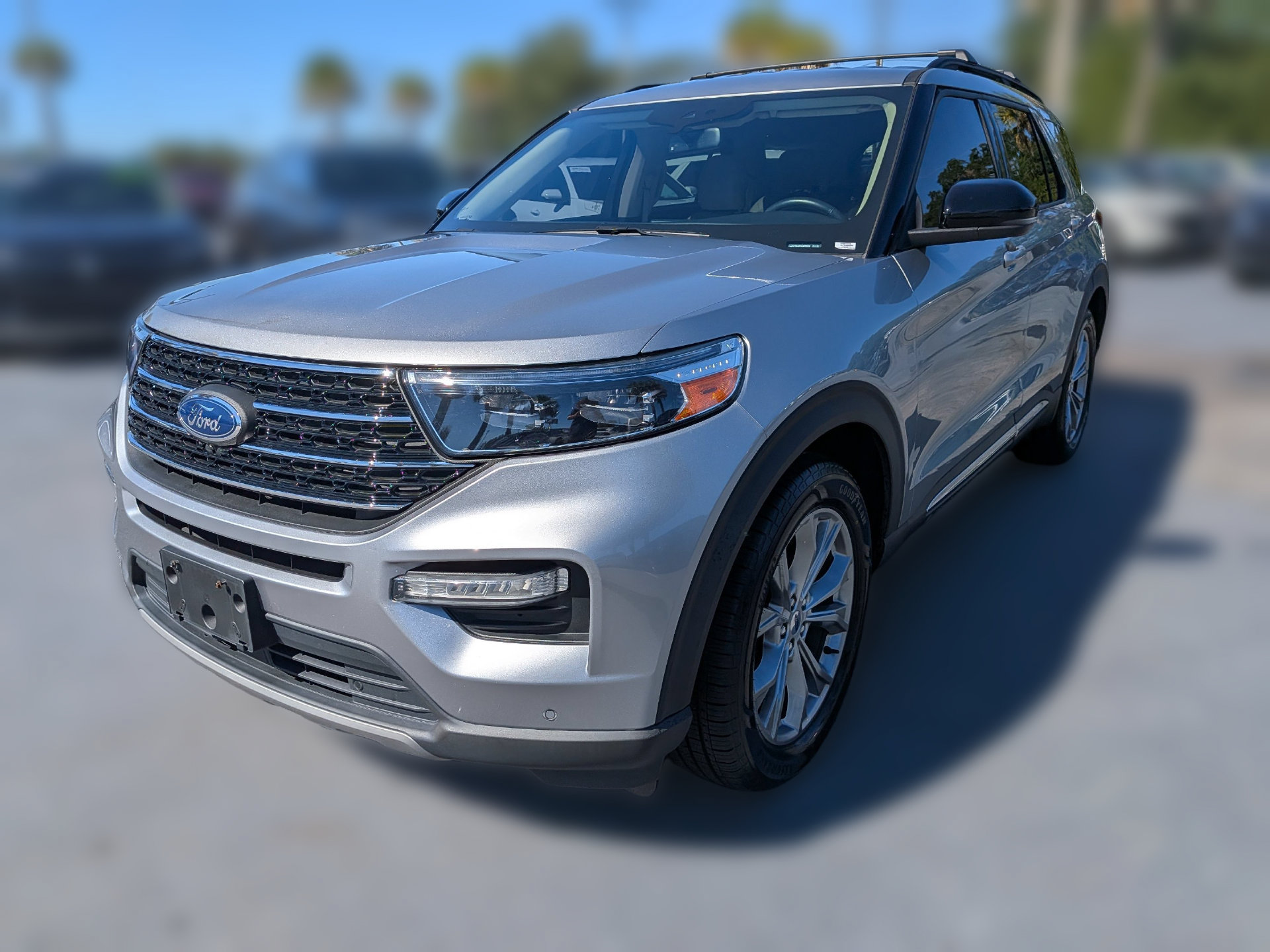 Certified 2023 Ford Explorer XLT w/ Equipment Group 202A RWD image 9