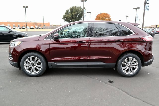 Certified 2024 Ford Edge Titanium image 2