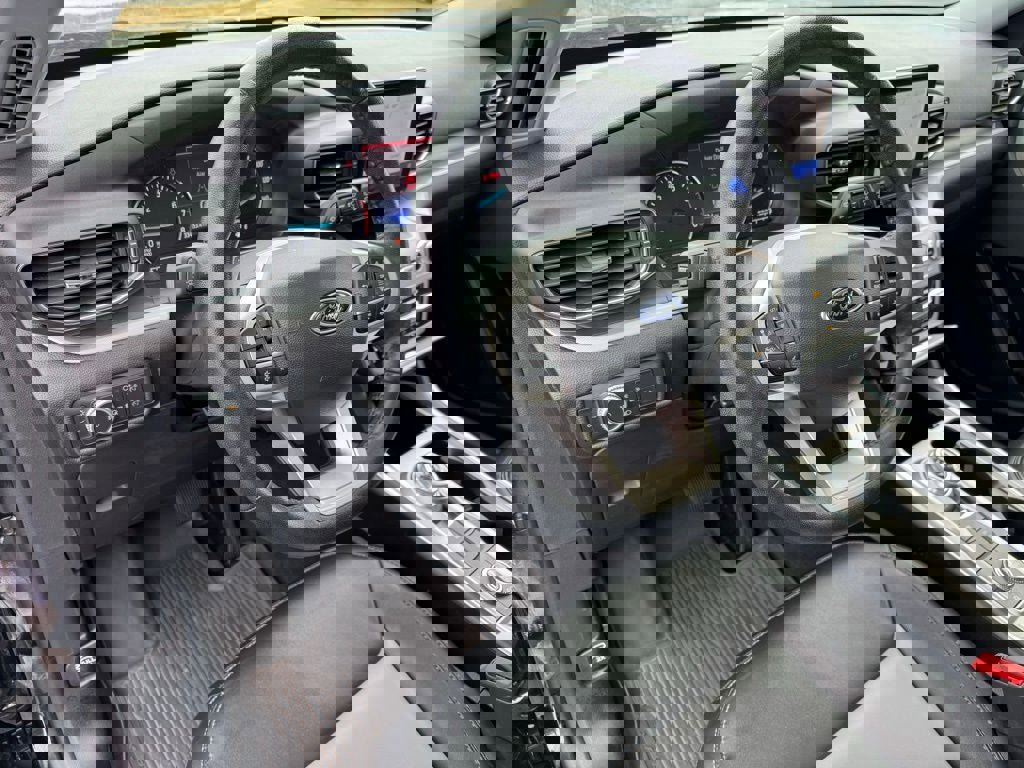 Certified 2022 Ford Explorer XLT w/ Equipment Group 202A image 24