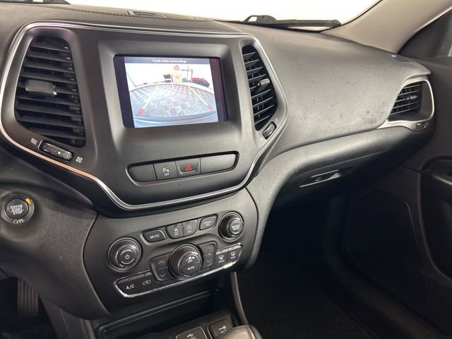 Used 2019 Jeep Cherokee Latitude Plus w/ Comfort/Convenience Group AWD/4WD image 11