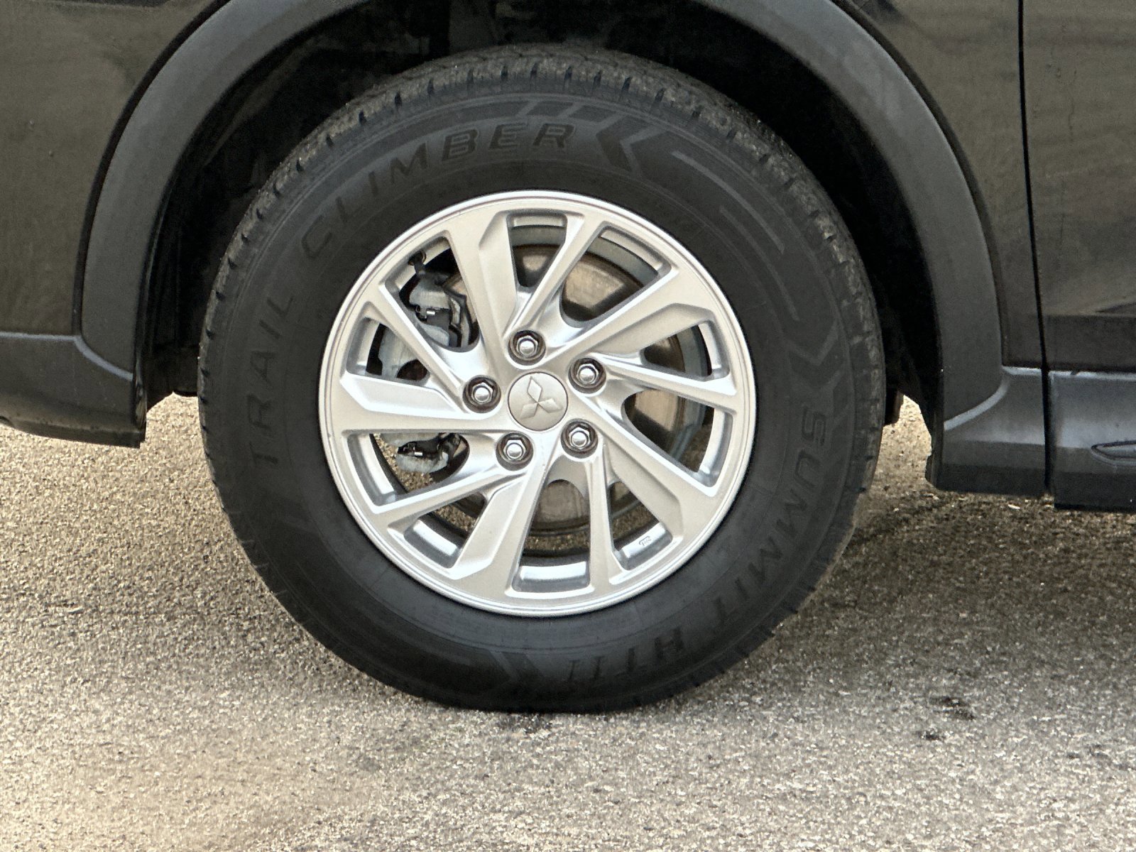 Used 2018 Mitsubishi Eclipse Cross ES image 23