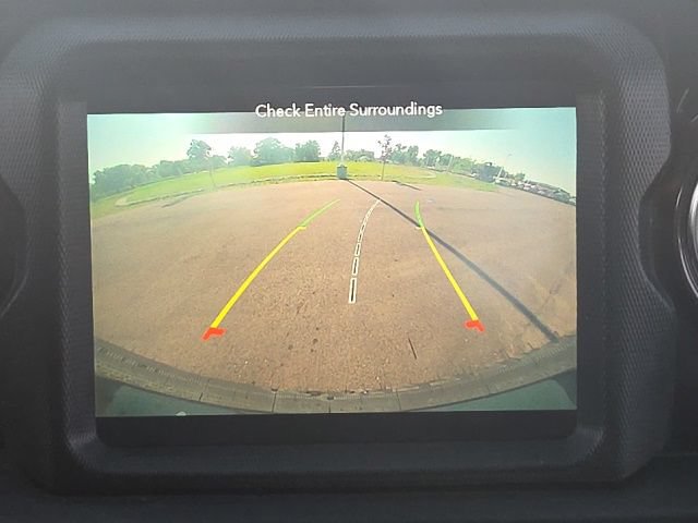 Used 2022 Jeep Wrangler Unlimited Sahara AWD/4WD image 32