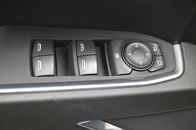 Used 2023 Chevrolet Silverado 1500 LT AWD/4WD image 7