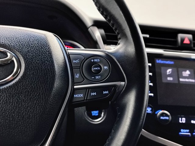 Used 2018 Toyota Camry XSE FWD image 38