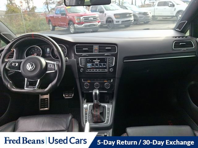 Used 2017 Volkswagen GTI SE image 16