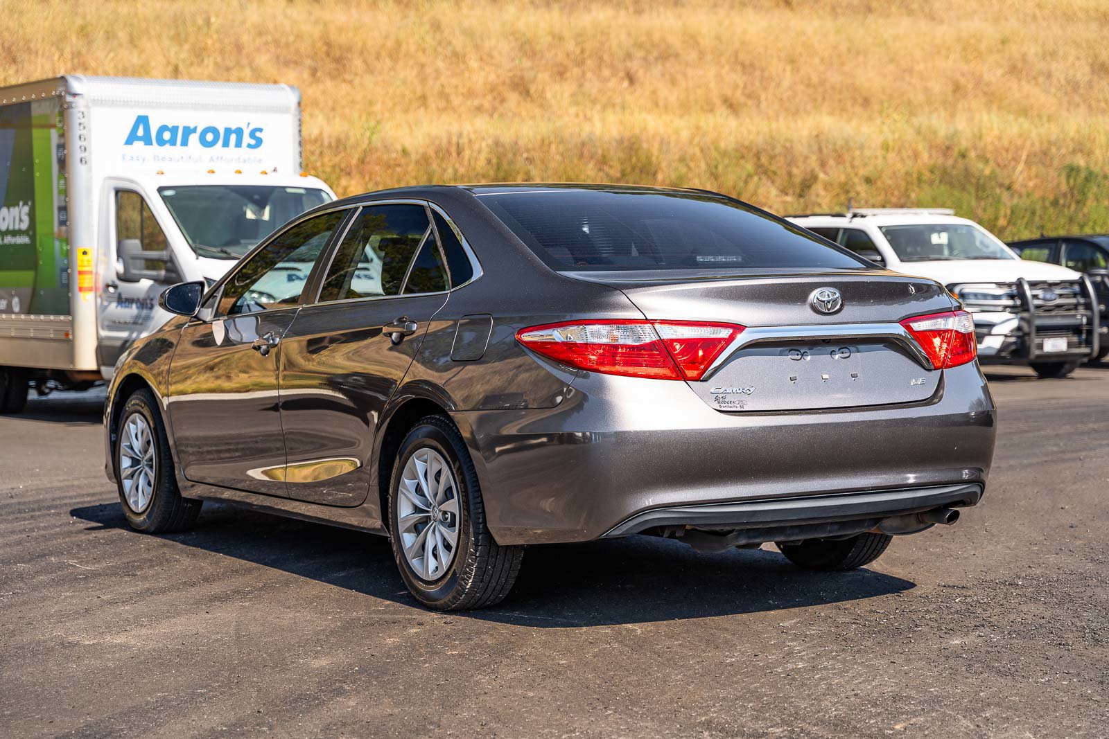 Used 2017 Toyota Camry SE FWD image 5