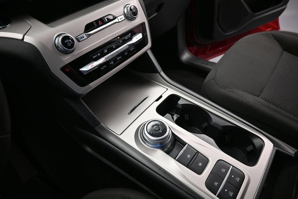 Certified 2023 Ford Explorer XLT RWD image 15