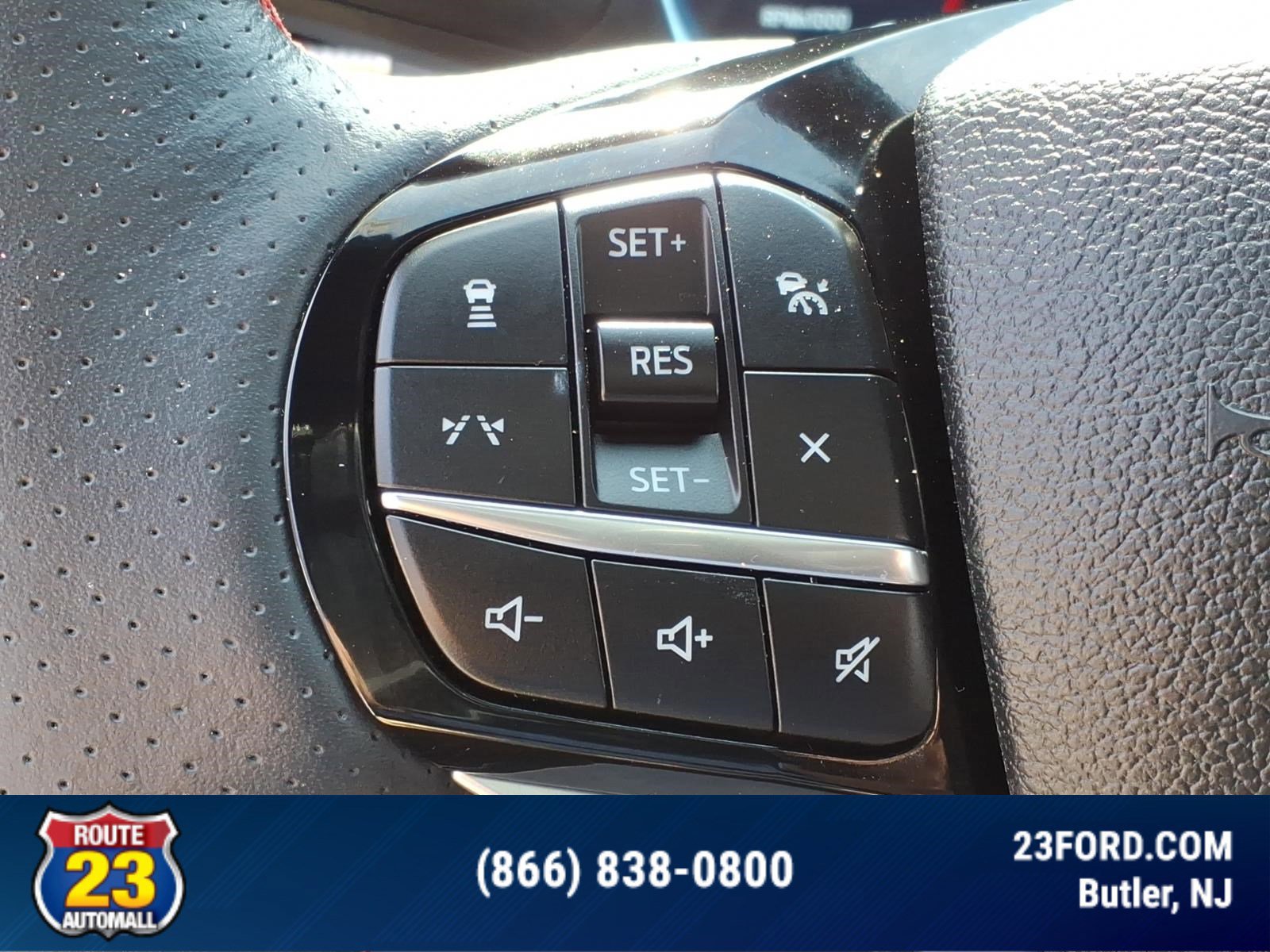 Certified 2025 Ford Explorer ST-Line w/ Premium Package AWD/4WD image 13