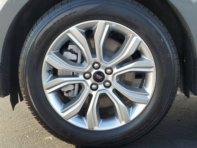 Certified 2024 Ford Edge Titanium AWD/4WD image 34