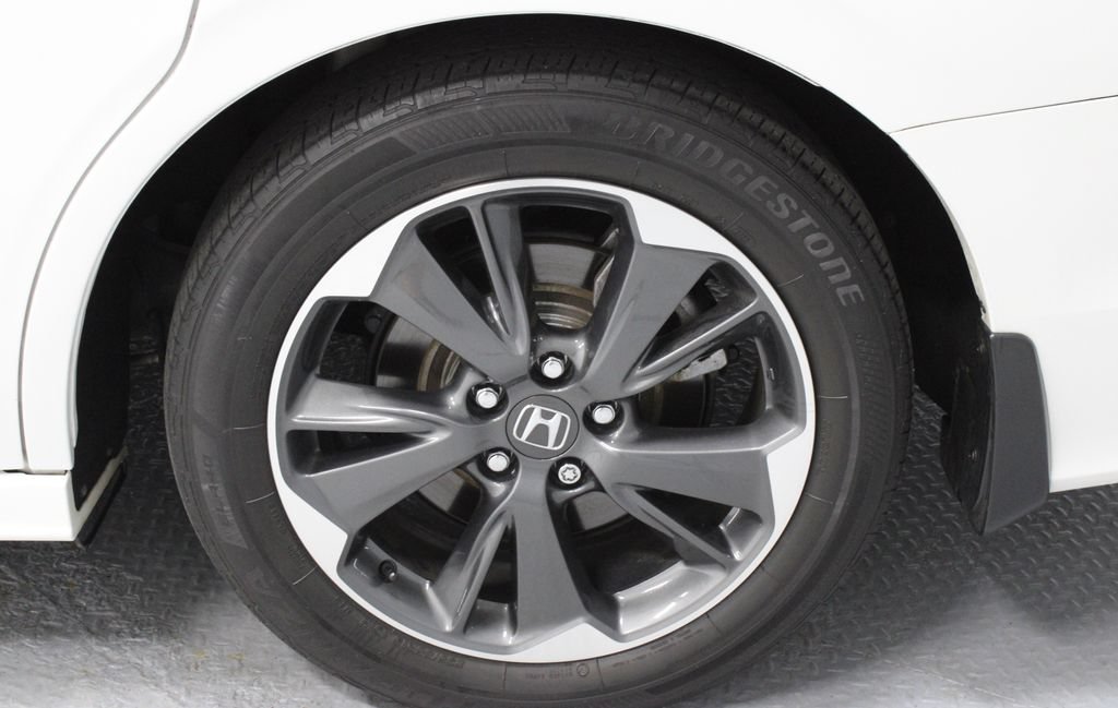 Used 2023 Honda Odyssey Elite image 18