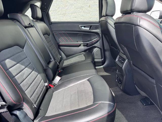 Certified 2020 Ford Edge ST-Line w/ Cold Weather Package AWD/4WD image 20