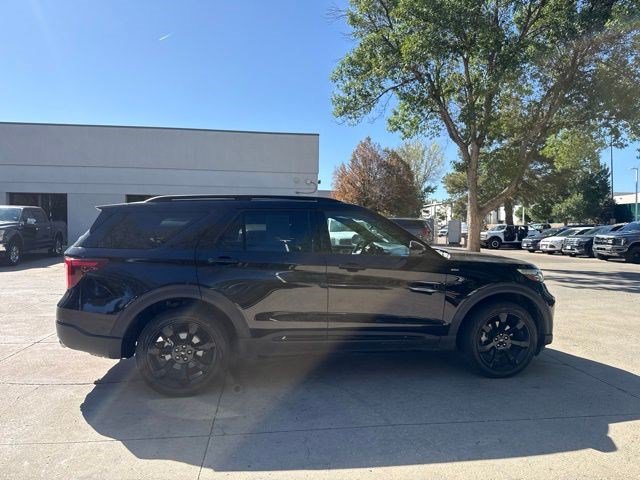 Certified 2023 Ford Explorer ST-Line w/ Class IV Trailer Tow Package AWD/4WD image 7
