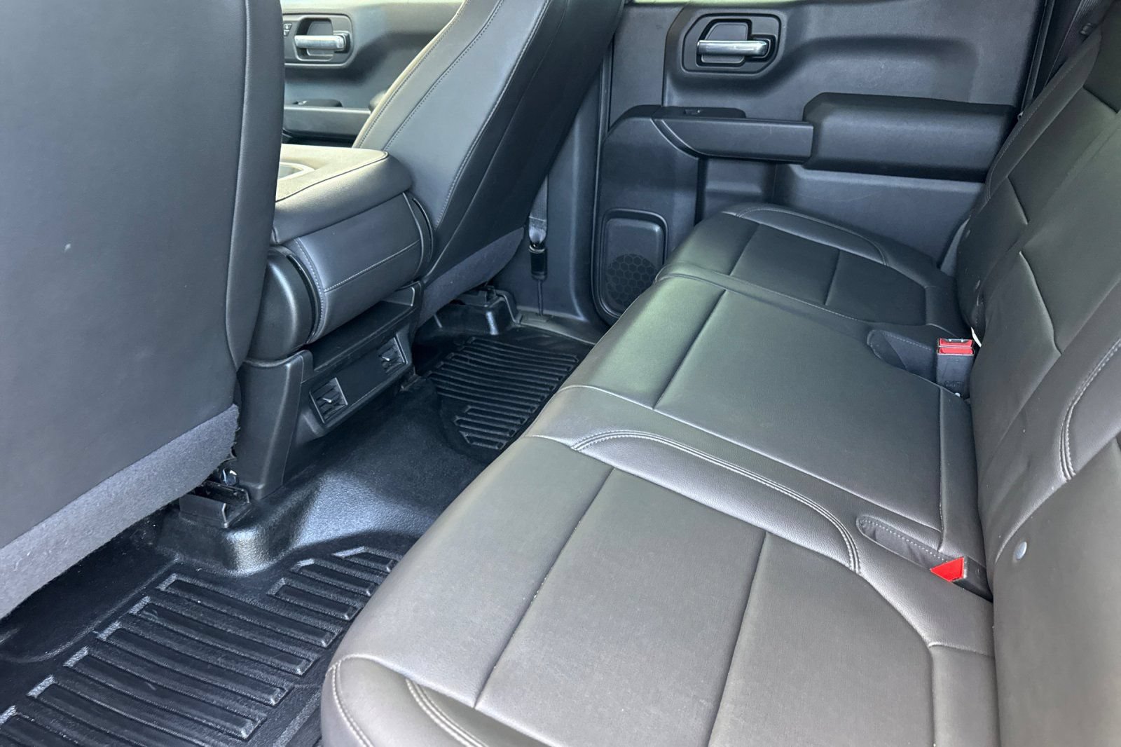Used 2020 Chevrolet Silverado 1500 W/T w/ Trailering Package AWD/4WD image 6