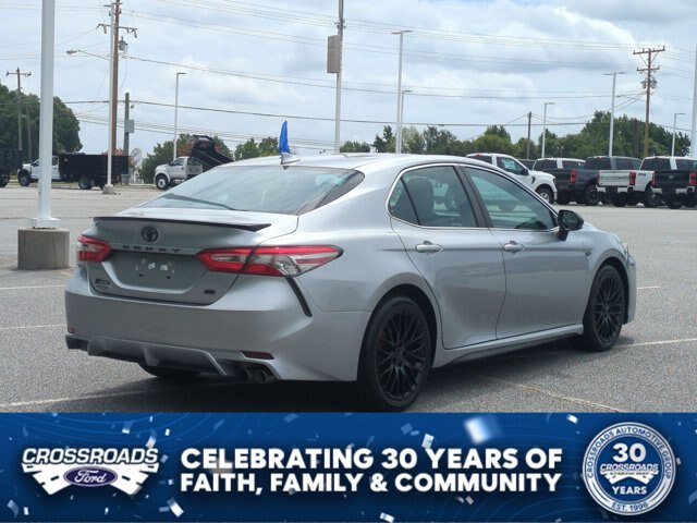 Used 2019 Toyota Camry SE FWD image 4