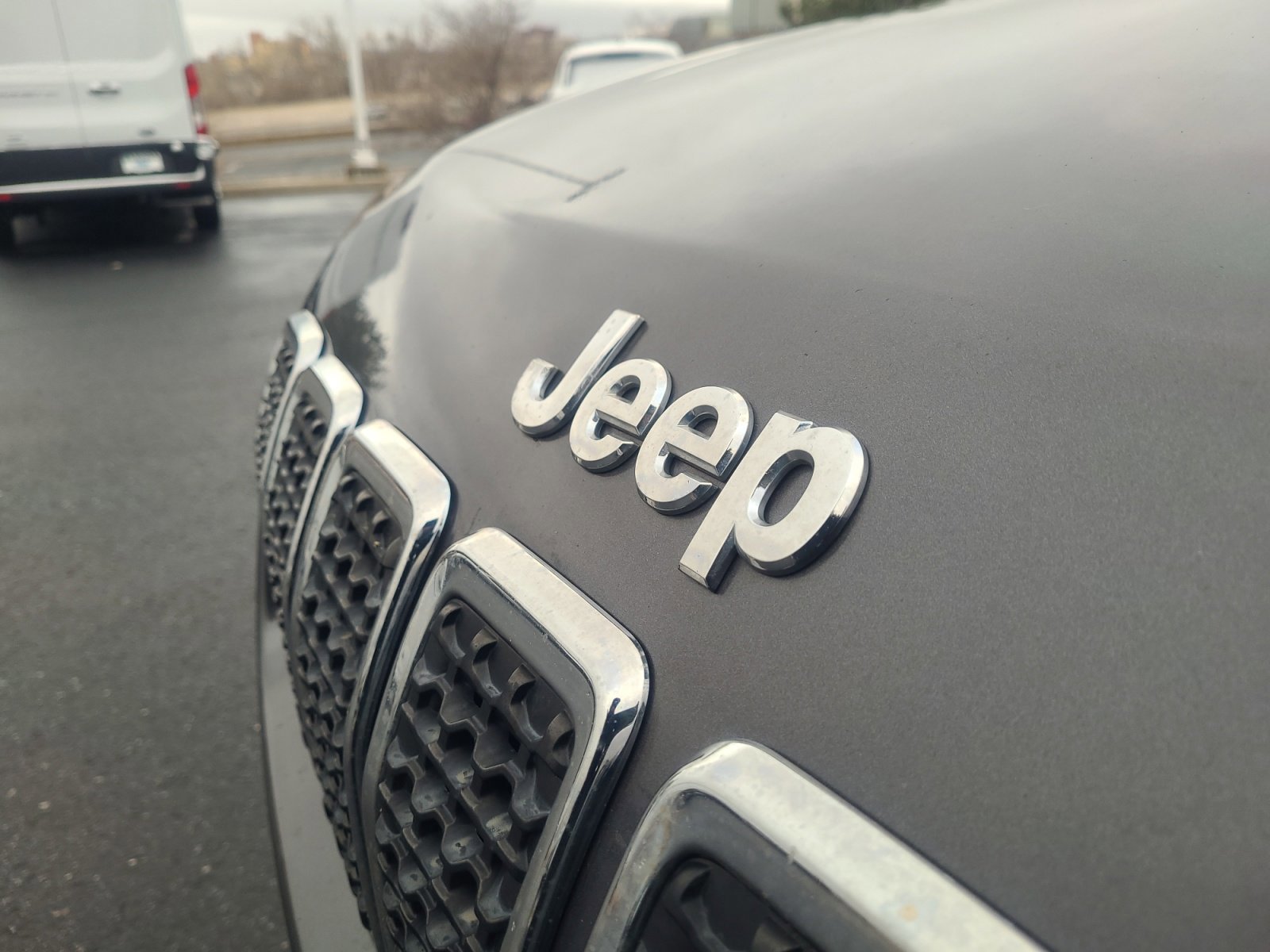 Used 2019 Jeep Cherokee Latitude Plus image 23
