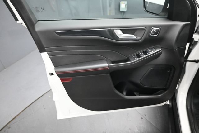 Certified 2023 Ford Escape ST-Line Elite w/ Class II Trailer Tow Package AWD/4WD image 21