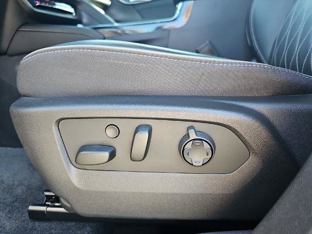 Used 2021 Buick Envision Avenir w/ Technology Package II AWD/4WD image 29