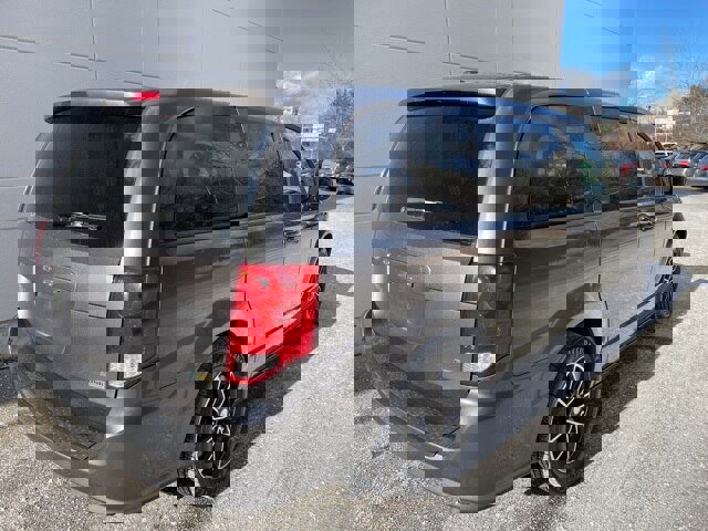 Used 2018 Dodge Grand Caravan SXT w/ Blacktop Package image 7