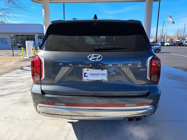 Used 2023 Hyundai Palisade Calligraphy image 3