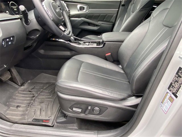 Used 2023 Kia Sorento SX image 19