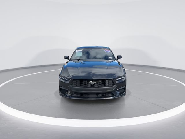 Certified 2024 Ford Mustang Coupe RWD image 2
