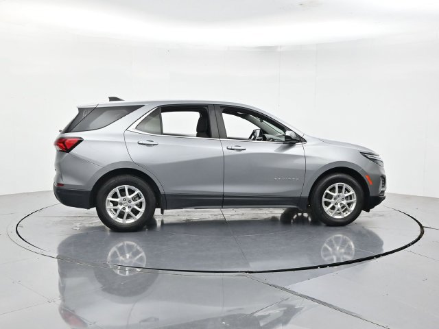 Used 2024 Chevrolet Equinox LT FWD image 2