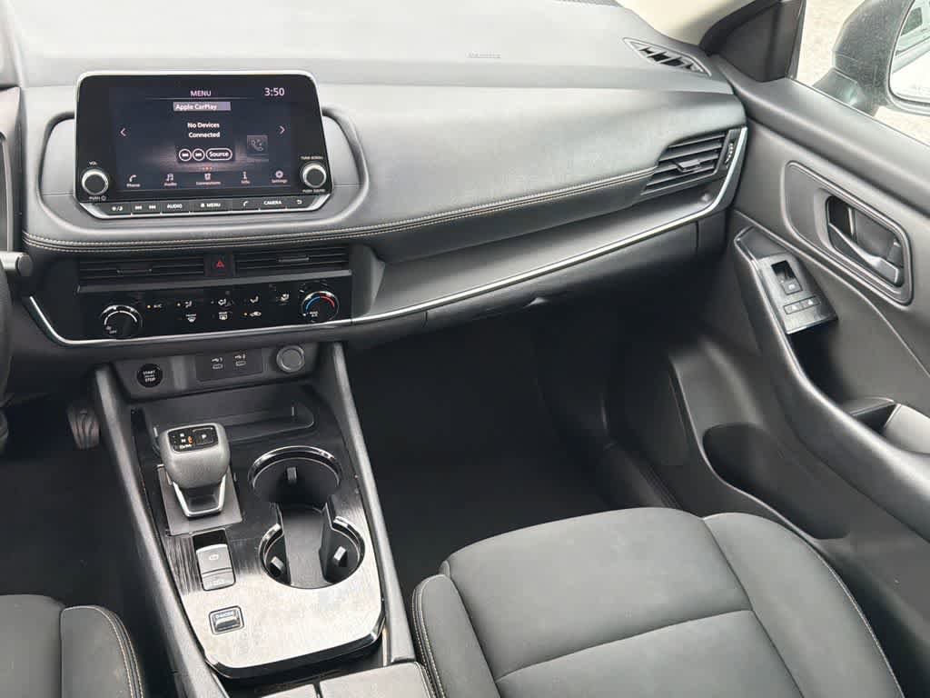Used 2024 Nissan Rogue S FWD image 19