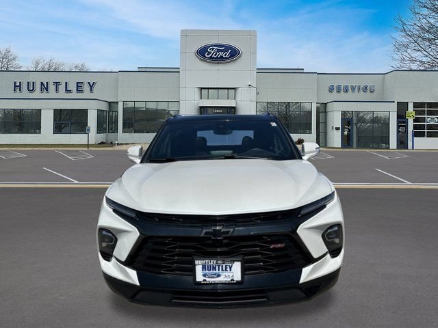 Used 2023 Chevrolet Blazer RS w/ Driver Confidence II Package AWD/4WD image 2