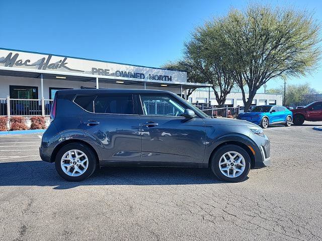 Used 2024 Kia Soul LX w/ Option Group 015 image 2