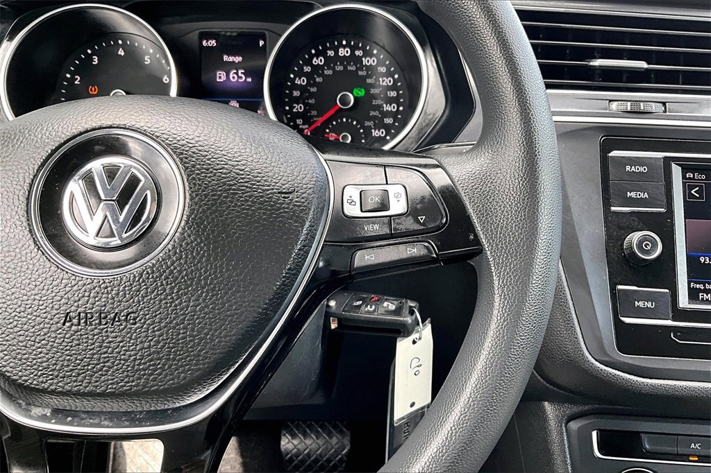 Used 2020 Volkswagen Tiguan S image 11