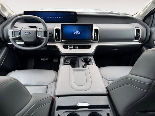 Certified 2025 Ford Expedition Active AWD/4WD image 10