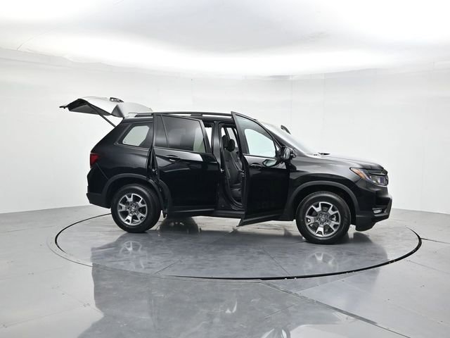 Used 2022 Honda Passport TrailSport image 47