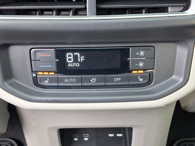 Used 2024 Volkswagen Atlas SEL Premium R-Line AWD/4WD image 12