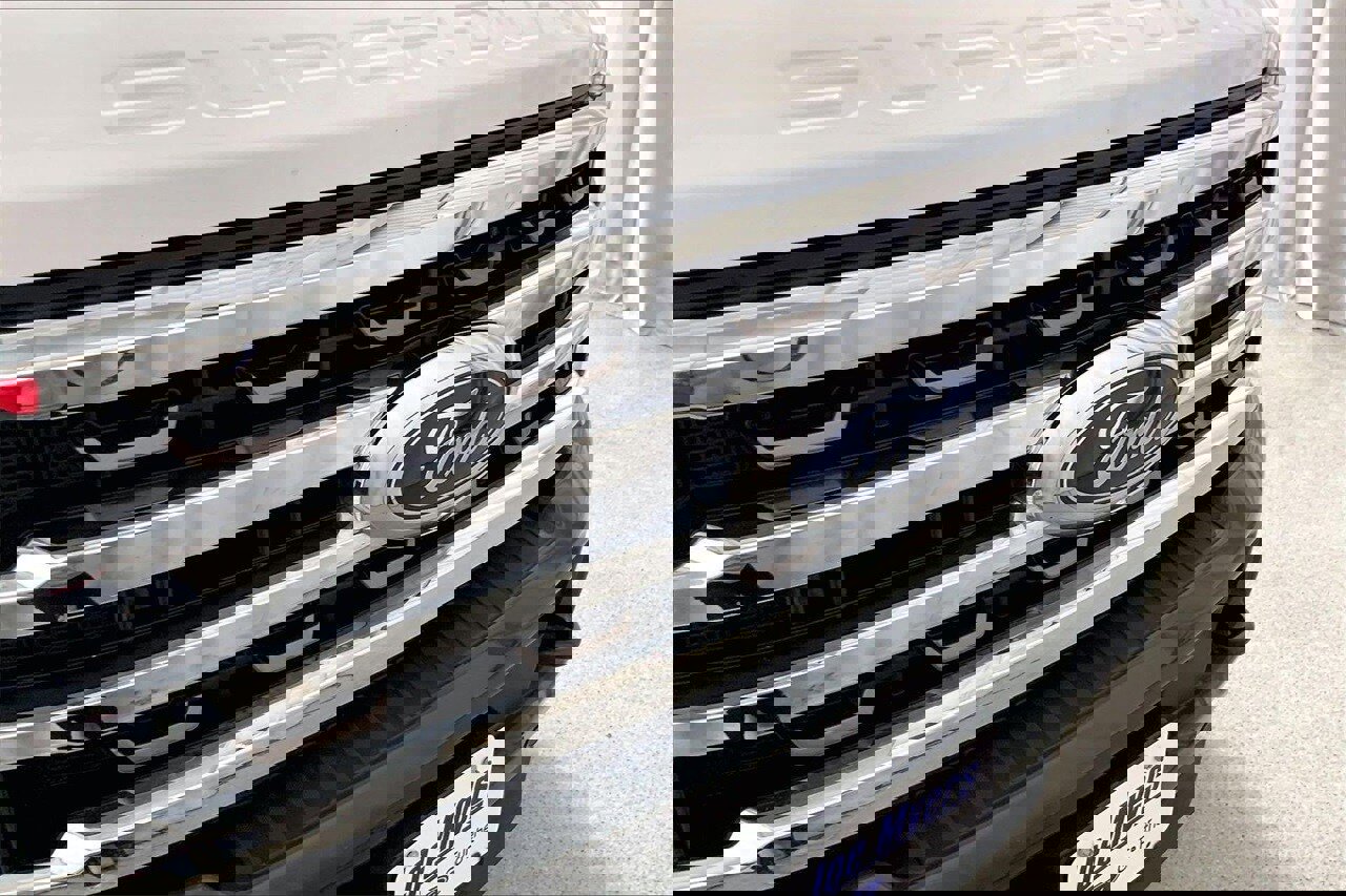 Certified 2025 Ford F350 King Ranch image 31