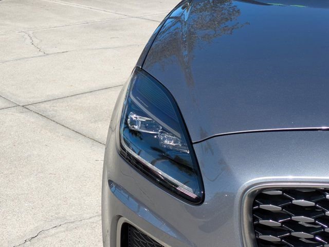 Used 2024 Jaguar E-PACE R-Dynamic SE image 9