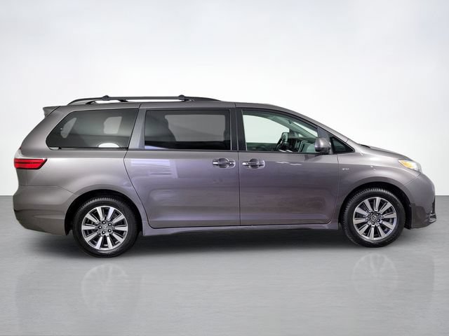Used 2020 Toyota Sienna XLE w/ XLE Navigation Package AWD/4WD video 2